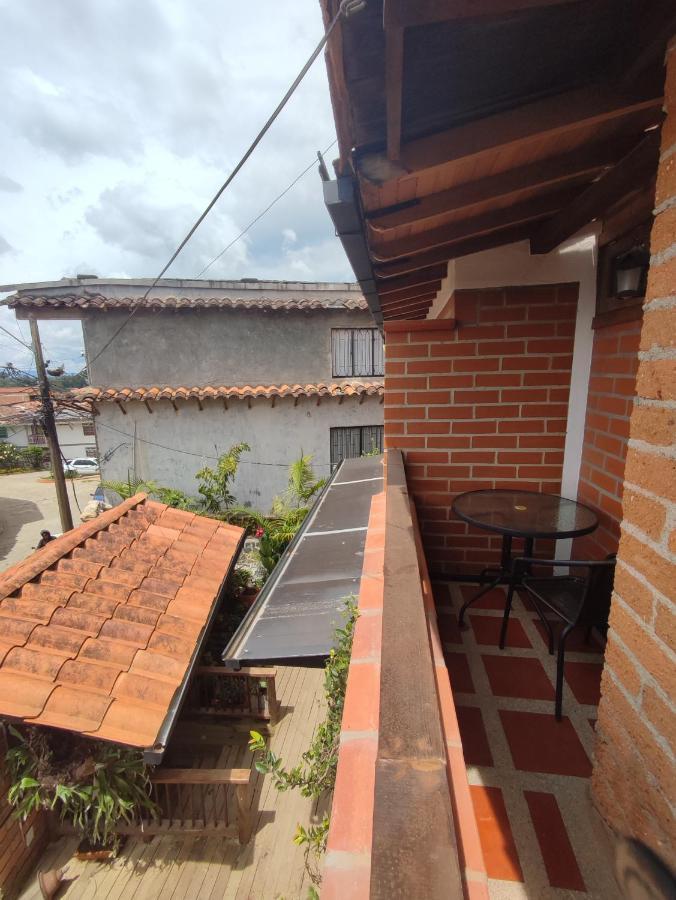 Hotel Le Chateau Guatape Exterior photo