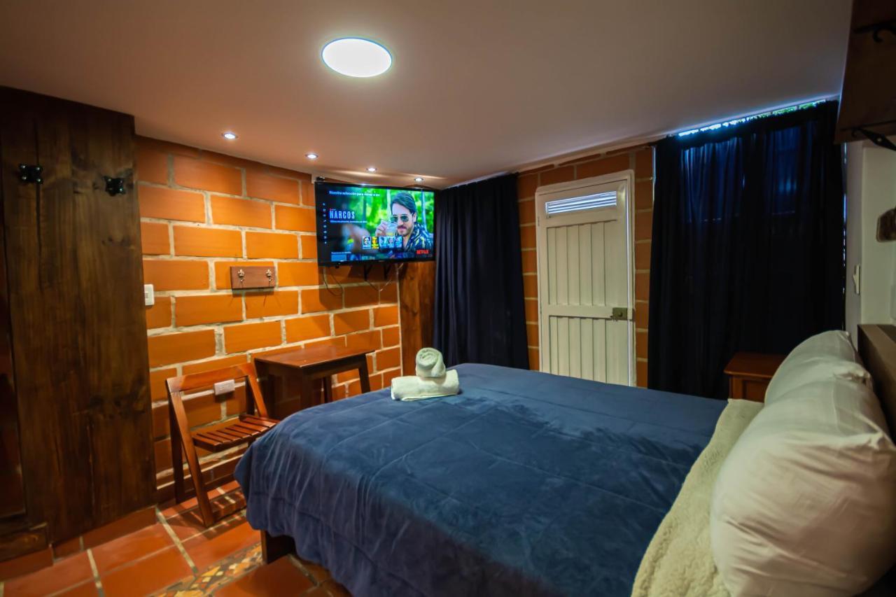 Hotel Le Chateau Guatape Exterior photo